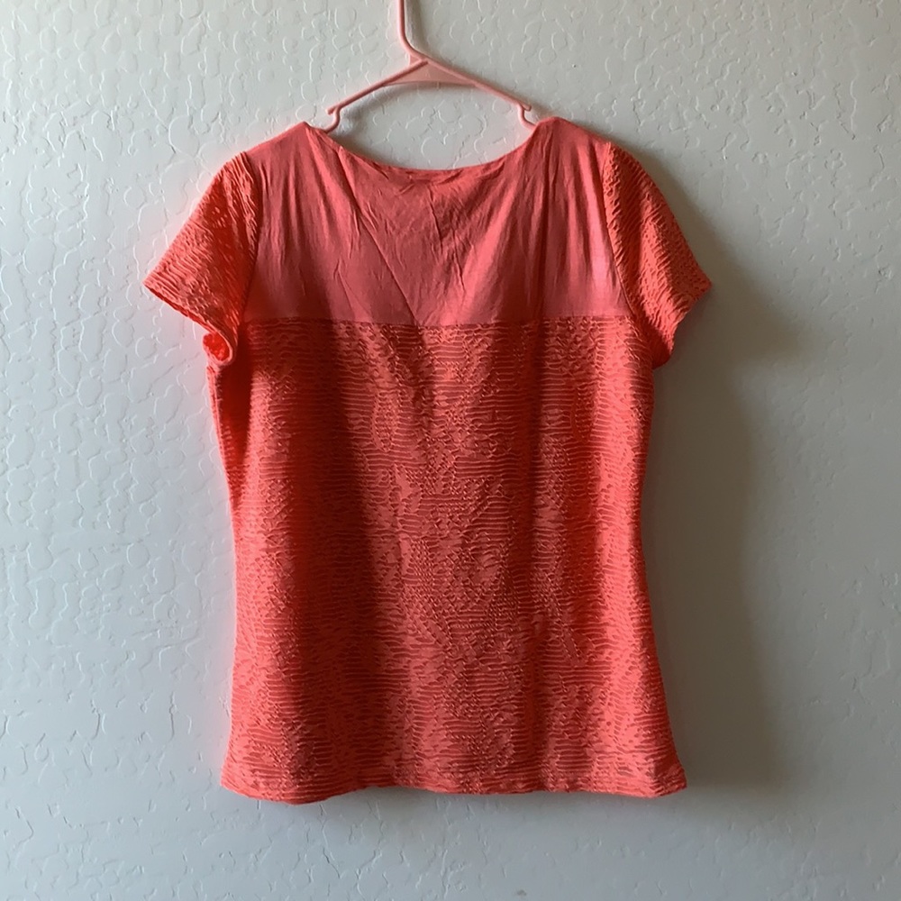 Ladies top - Picture 2 of 4